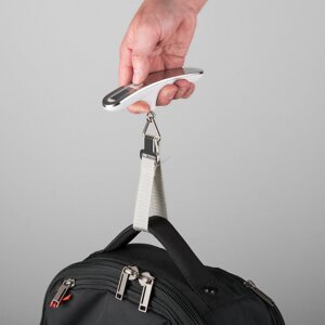 Digitális bőrönd mérleg, koffer mérleg 50kg-ig pontos méréssel